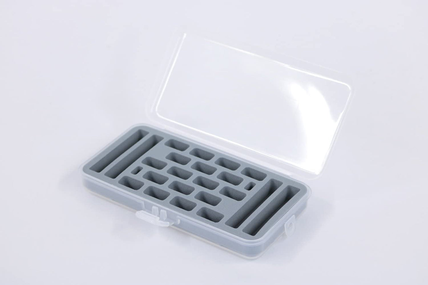Clover Tatting Shuttle & Bobbins Case