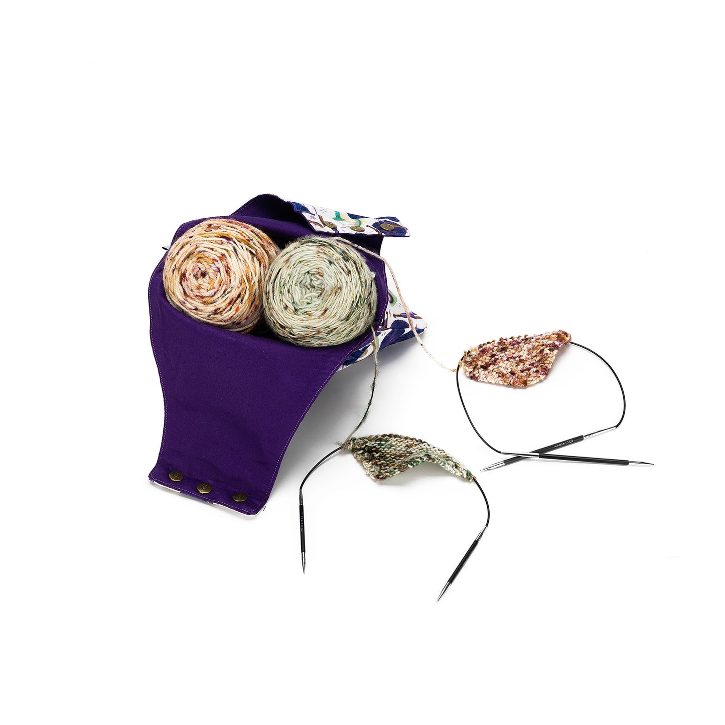 Della Q Nora Wrist Bag (Coffee and Yarn)
