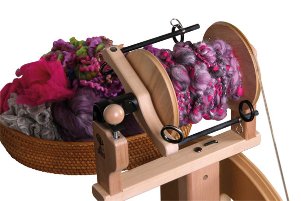 Kiwi Super Flyer Kit with 3 Kiwi Super Flyer Bobbins and Lazy Kate
