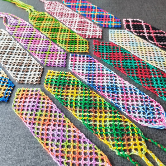 Procraftination - Make a Bobbin Lace Bookmark